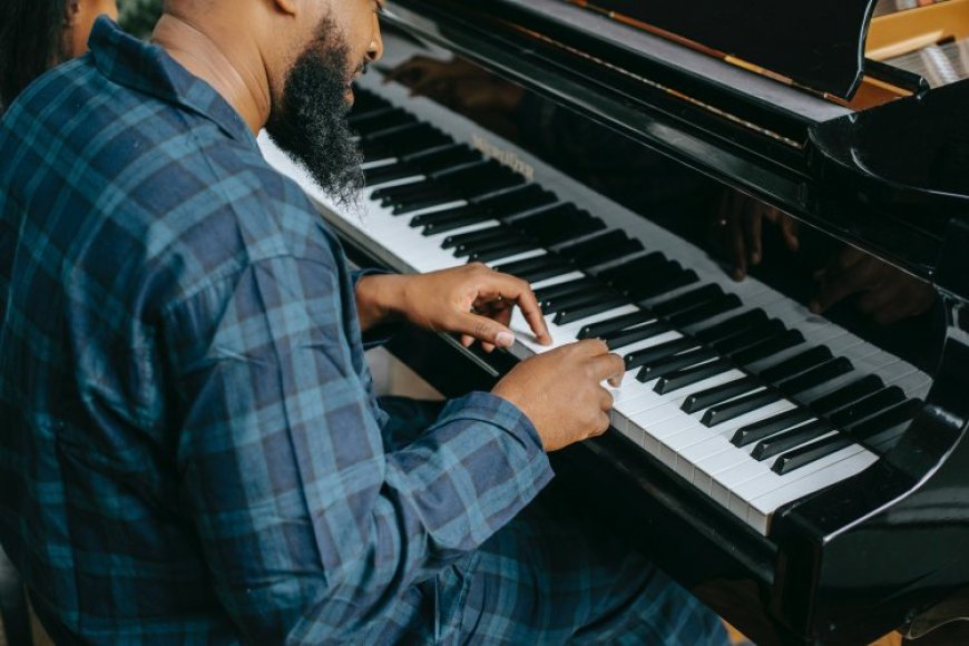 "Aprenda um Instrumento Musical Gratuitamente e Ganhe um Certificado de Conclusão com a Plataforma Fábrica Som!"